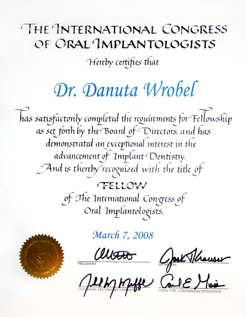 Tytuł Fellow w implantologii